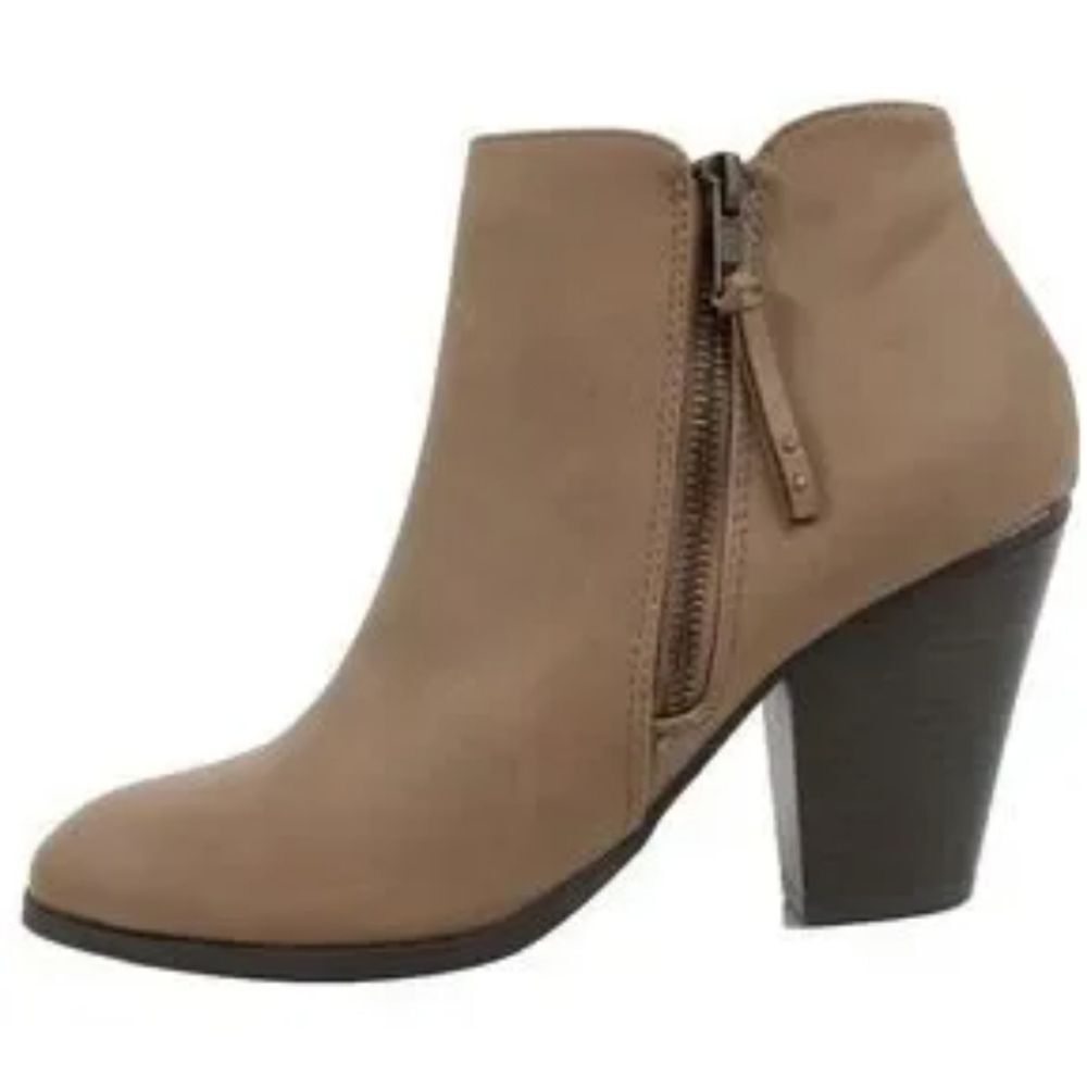 Charlotte Russe Beige Side Zip Tassel Western Style Booties Ankle Boots, Sz 9